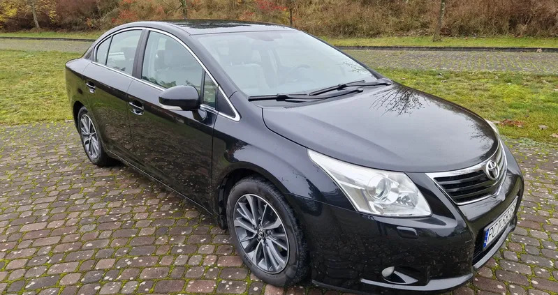 wielkopolskie Toyota Avensis cena 37500 przebieg: 212000, rok produkcji 2011 z Czarnków